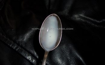 Grool on spoon scooped inside creamy pussy
