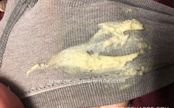 Cleaning pussy smegma on dirty panties with fingers